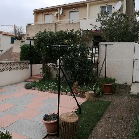 Maison De Les Caounils A St-pierre-la-mer *